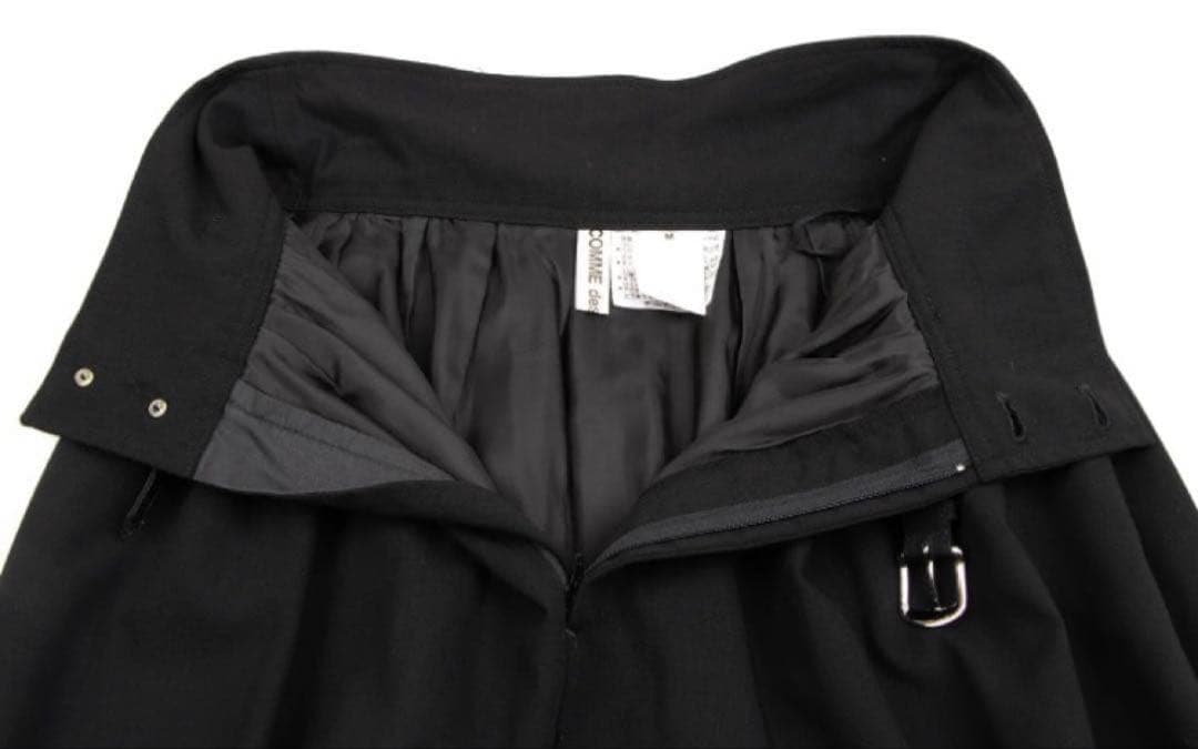 や*様 コムデギャルソンCOMME des GARCONS ベルト付きスカート