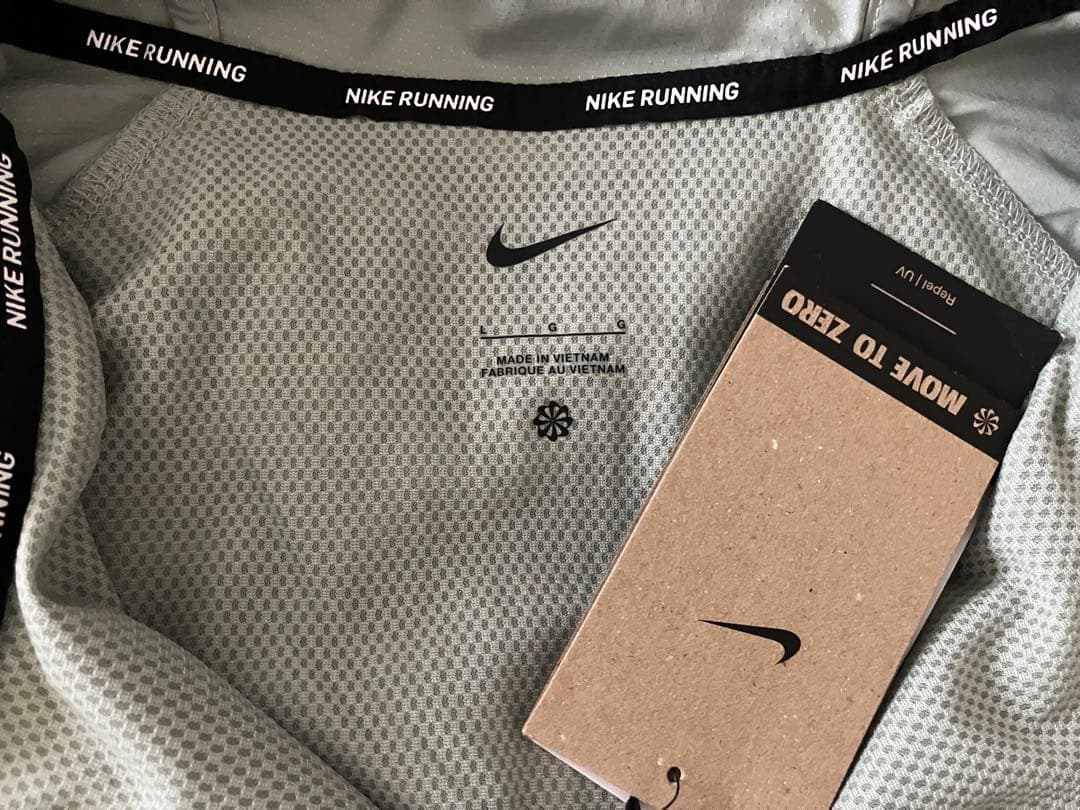 【未使用品タグ付き】NIKE ナイキ LGHT ウィンドランナージャケット Ｌ
