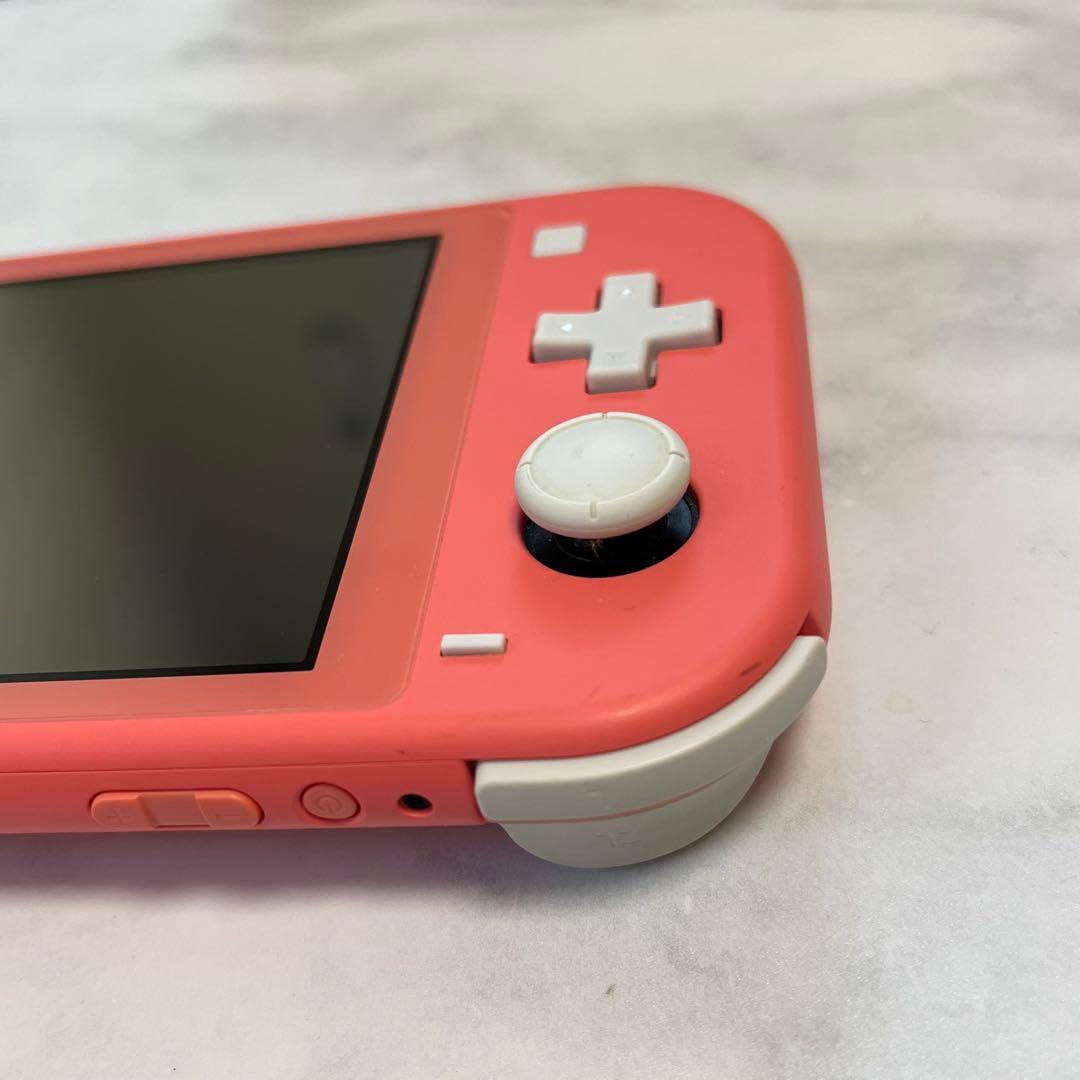 【匿名配送】　任天堂　スイッチライト　コーラルピンク　本体　SwitchLite