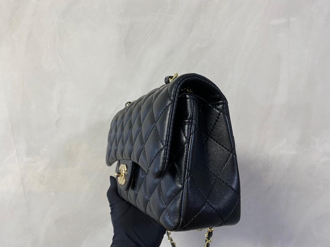 美品✨ 希少 CHANEL✨ レザー ショルダーバッグ ✨ブラック
