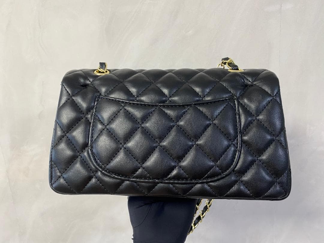 美品✨ 希少 CHANEL✨ レザー ショルダーバッグ ✨ブラック