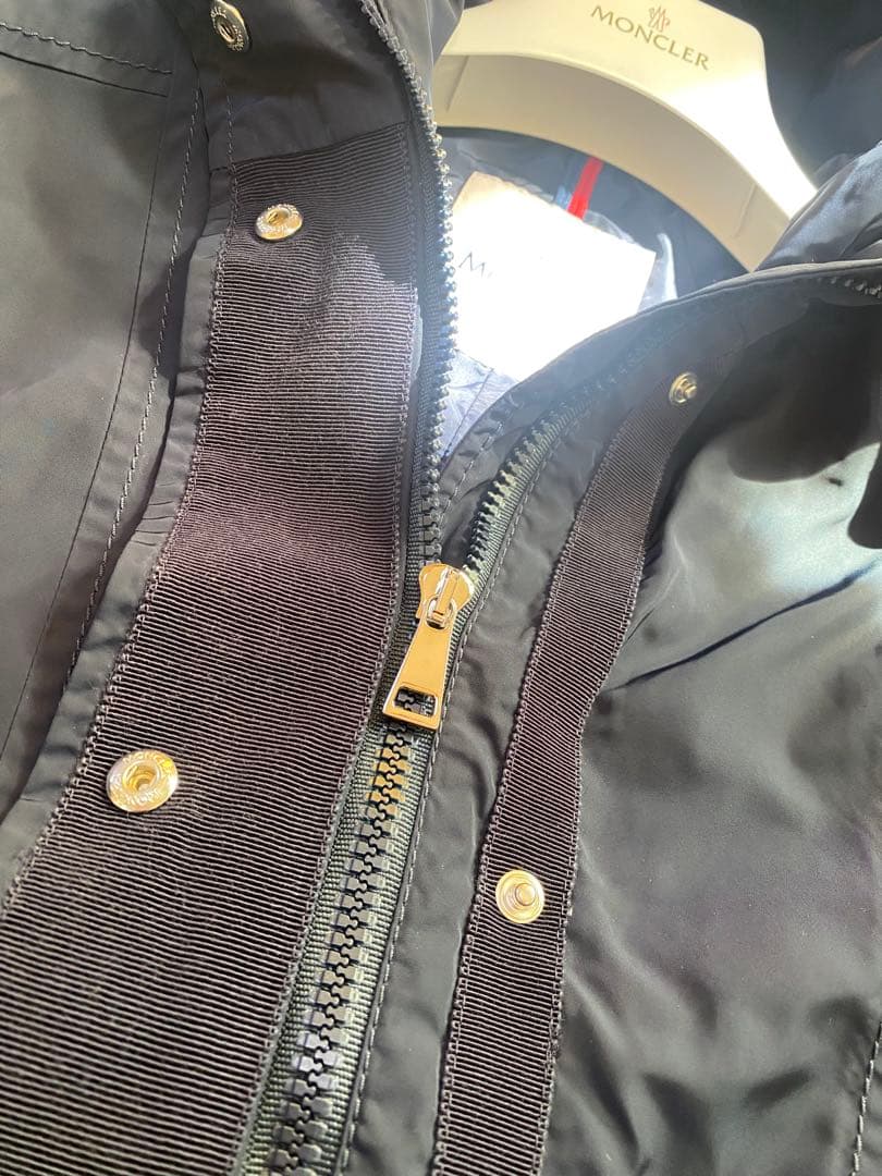 秋物続々入荷♪MONCLER モンクレール TARAWAナイロンコートサイズL