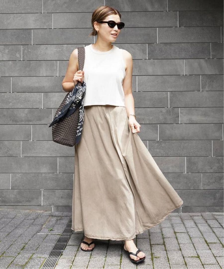 新品タグ付き　ASHER LA/アッシャー エルエー　FLARE SKIRT