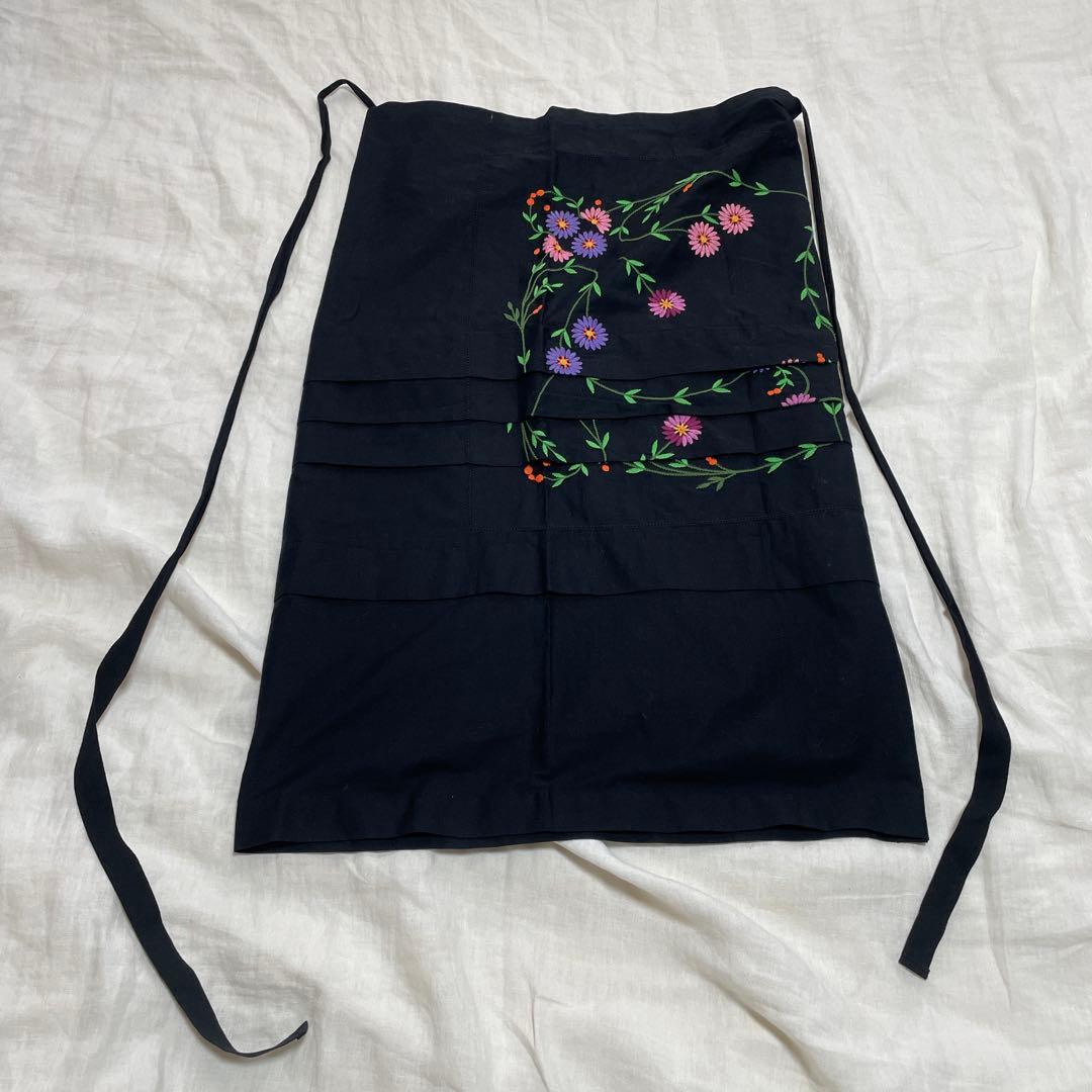 tricot COMME des GARCONS 刺繍巻きスカート
