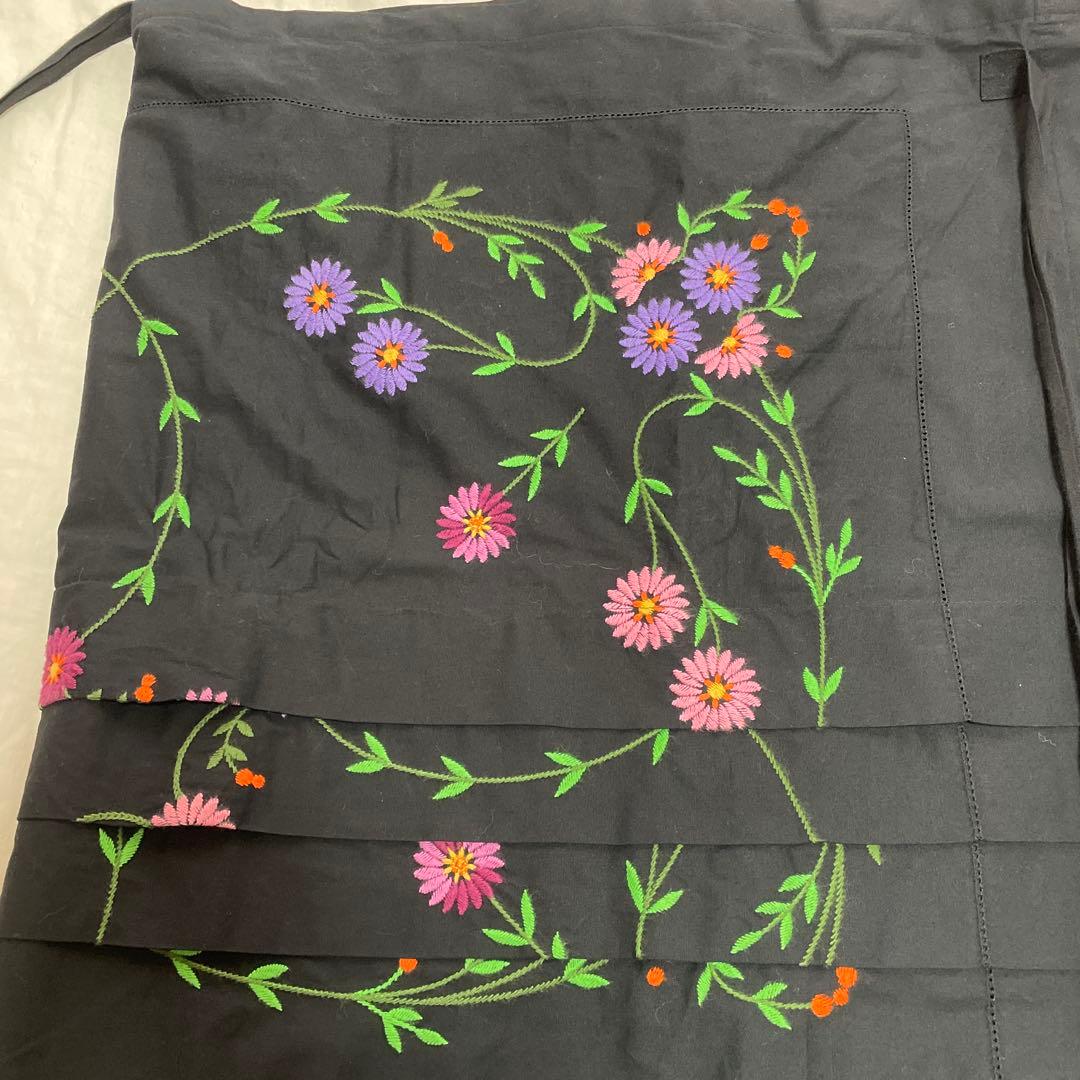 tricot COMME des GARCONS 刺繍巻きスカート