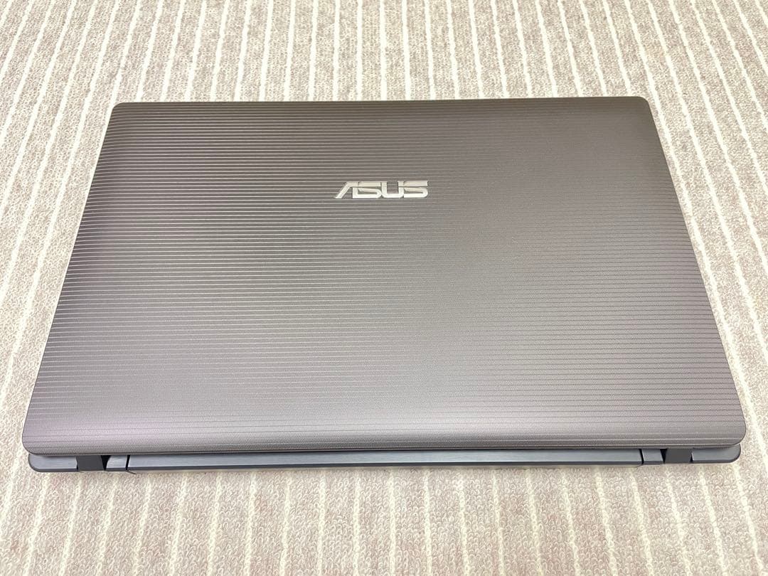 【美品】ASUS製 ノートPC K53T + G300ゲーミングマウス