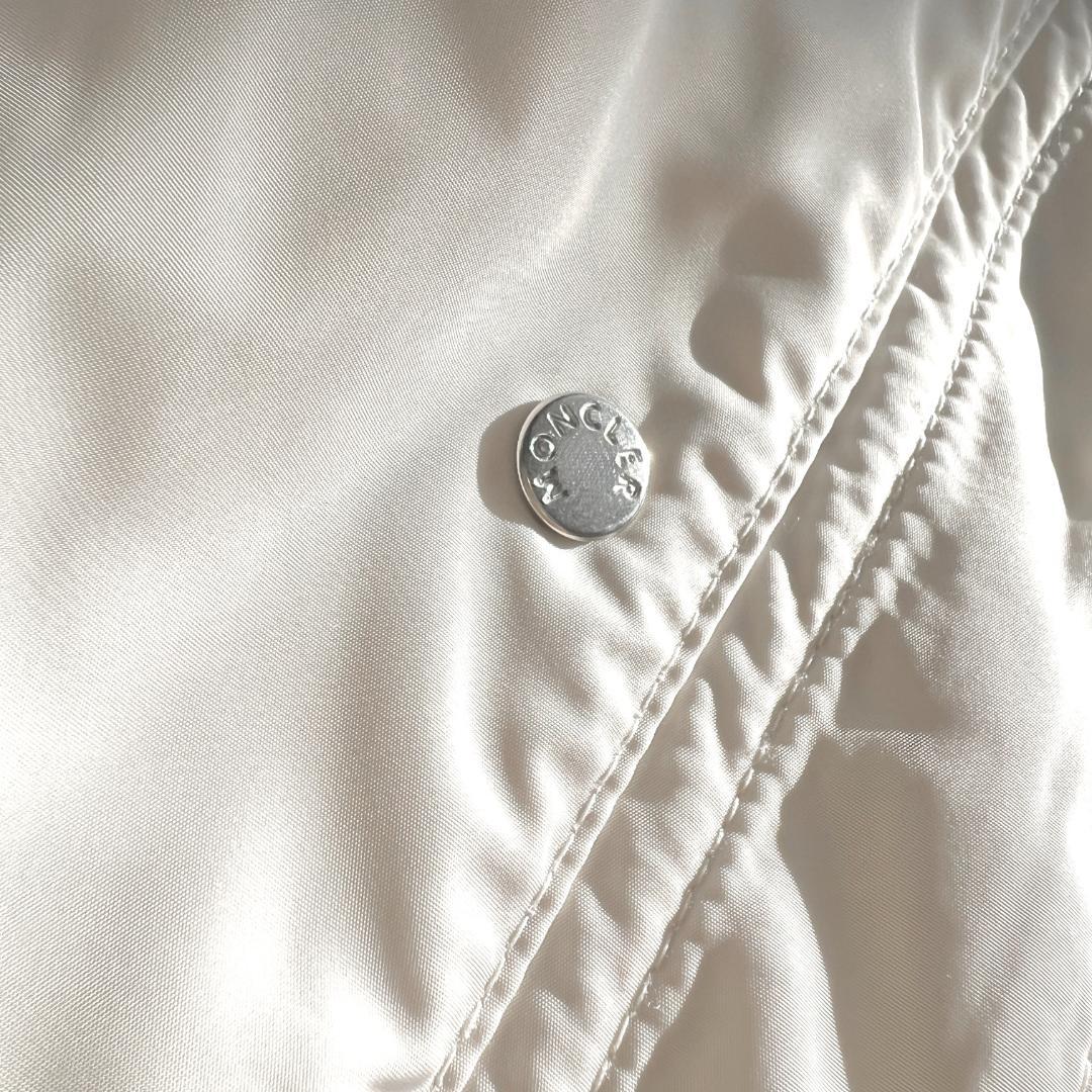 極美品★MONCLER ★ホワイト★撥水★フード付ジャケット