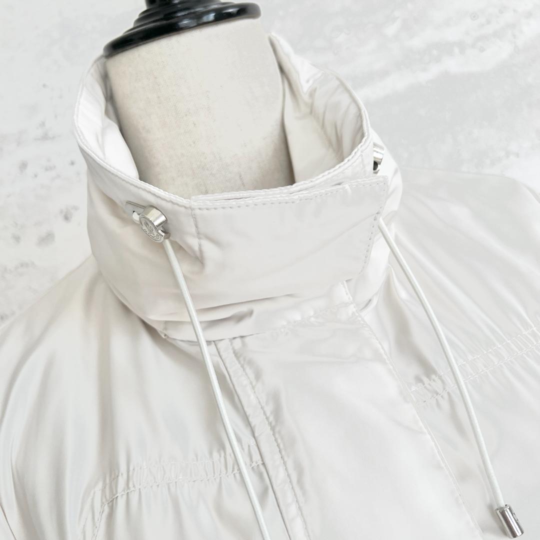 極美品★MONCLER ★ホワイト★撥水★フード付ジャケット