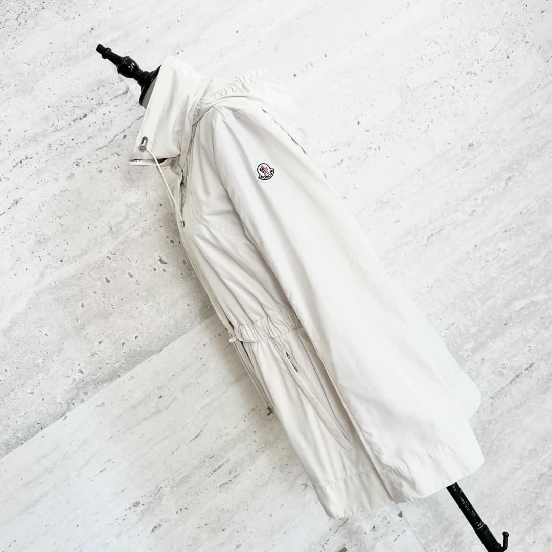 極美品★MONCLER ★ホワイト★撥水★フード付ジャケット