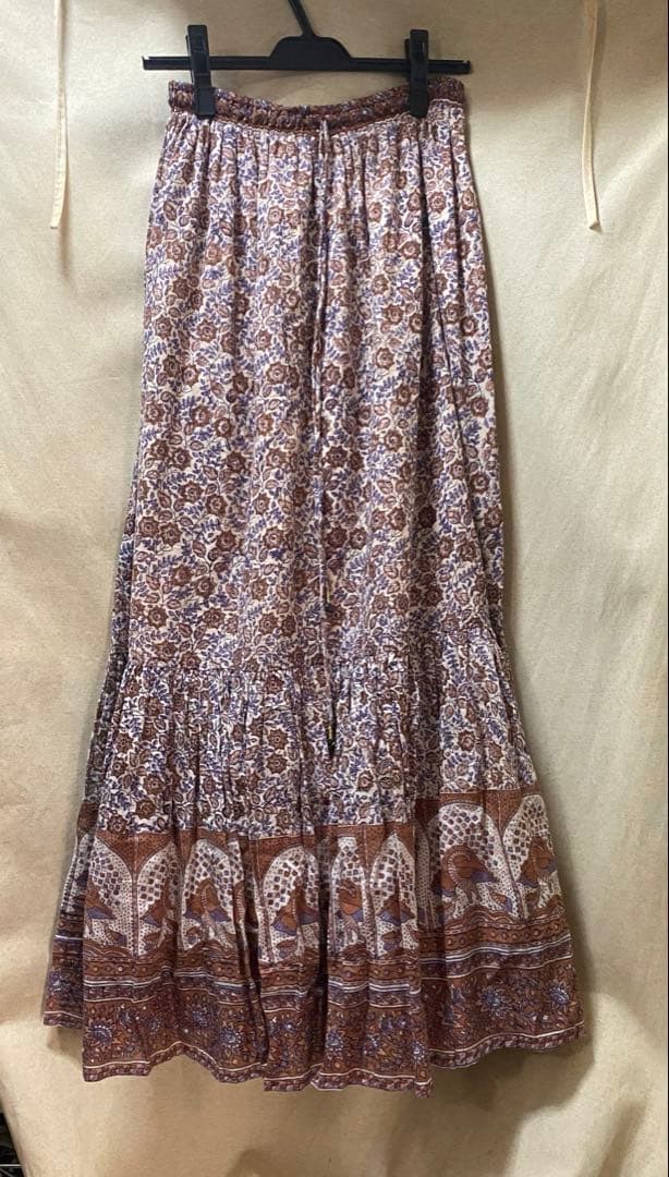 お値下げドゥーズィエムクラス未使用LONG SKIRT