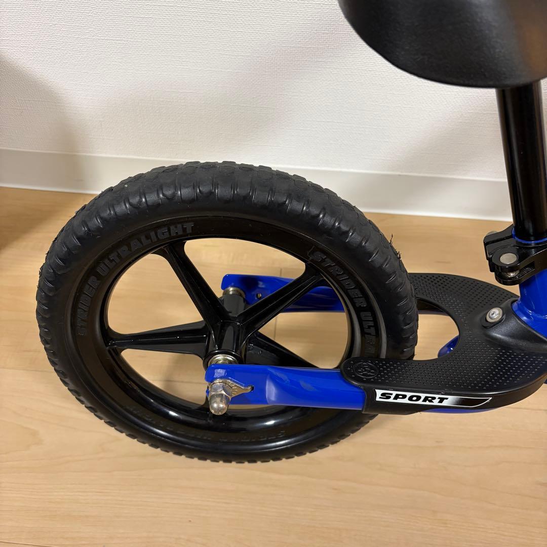 ストライダースポーツモデル　ブルー