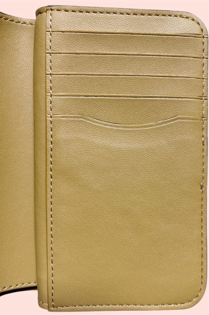 Coach チェリー柄 二つ折り財布　中古品