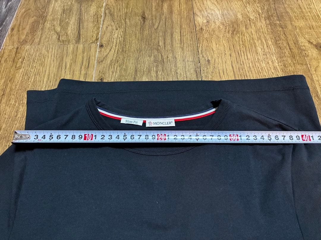 【美品】MONCLER ブラック スリムフィット Tシャツ