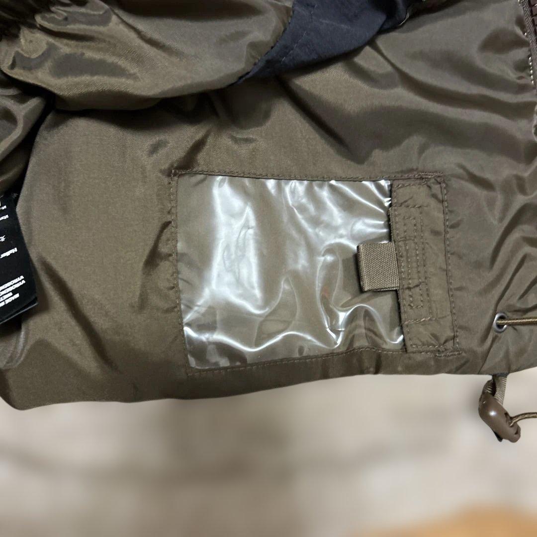 美品　BURTON フード付きスノーウェア ブラウンベージュ（Mサイズ）