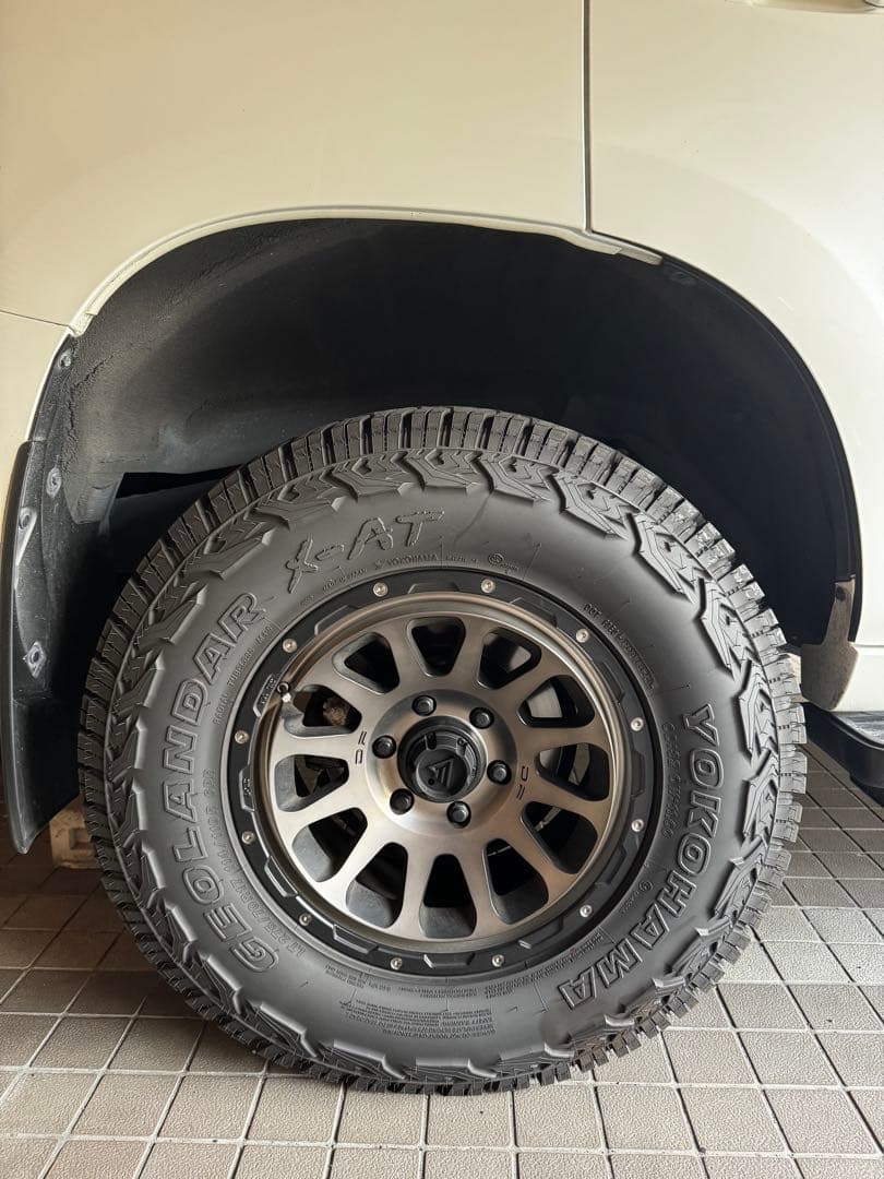 デルタフォース オーバル 17インチとGEOLANDAR X-ATの4本セット