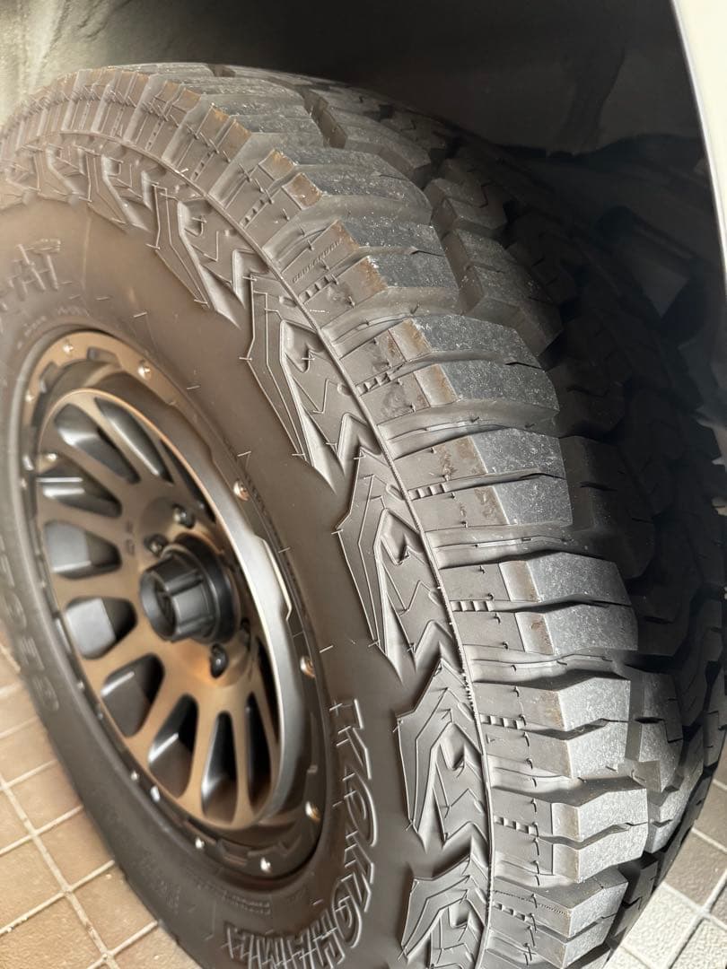 デルタフォース オーバル 17インチとGEOLANDAR X-ATの4本セット