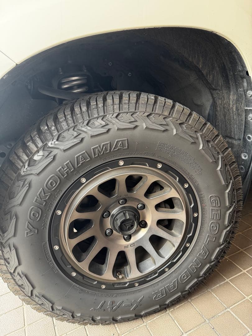 デルタフォース オーバル 17インチとGEOLANDAR X-ATの4本セット