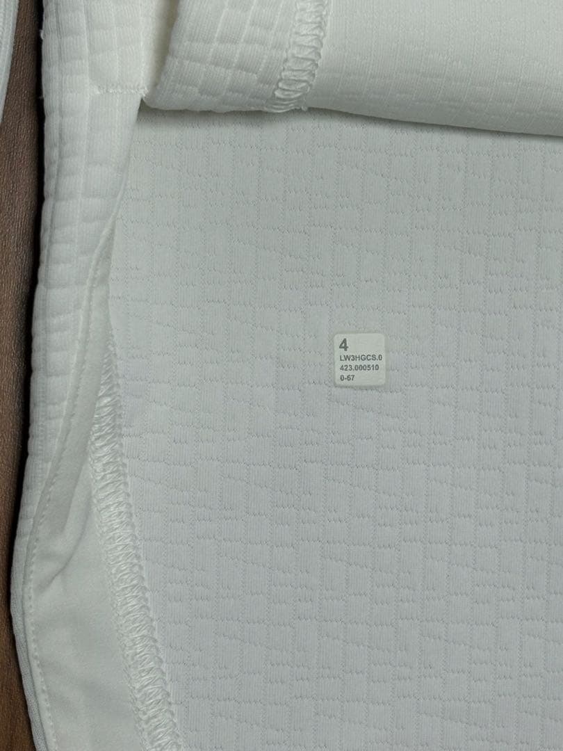 lululemonホワイト 長袖ポロシャツ A (170/80A)サイズ4