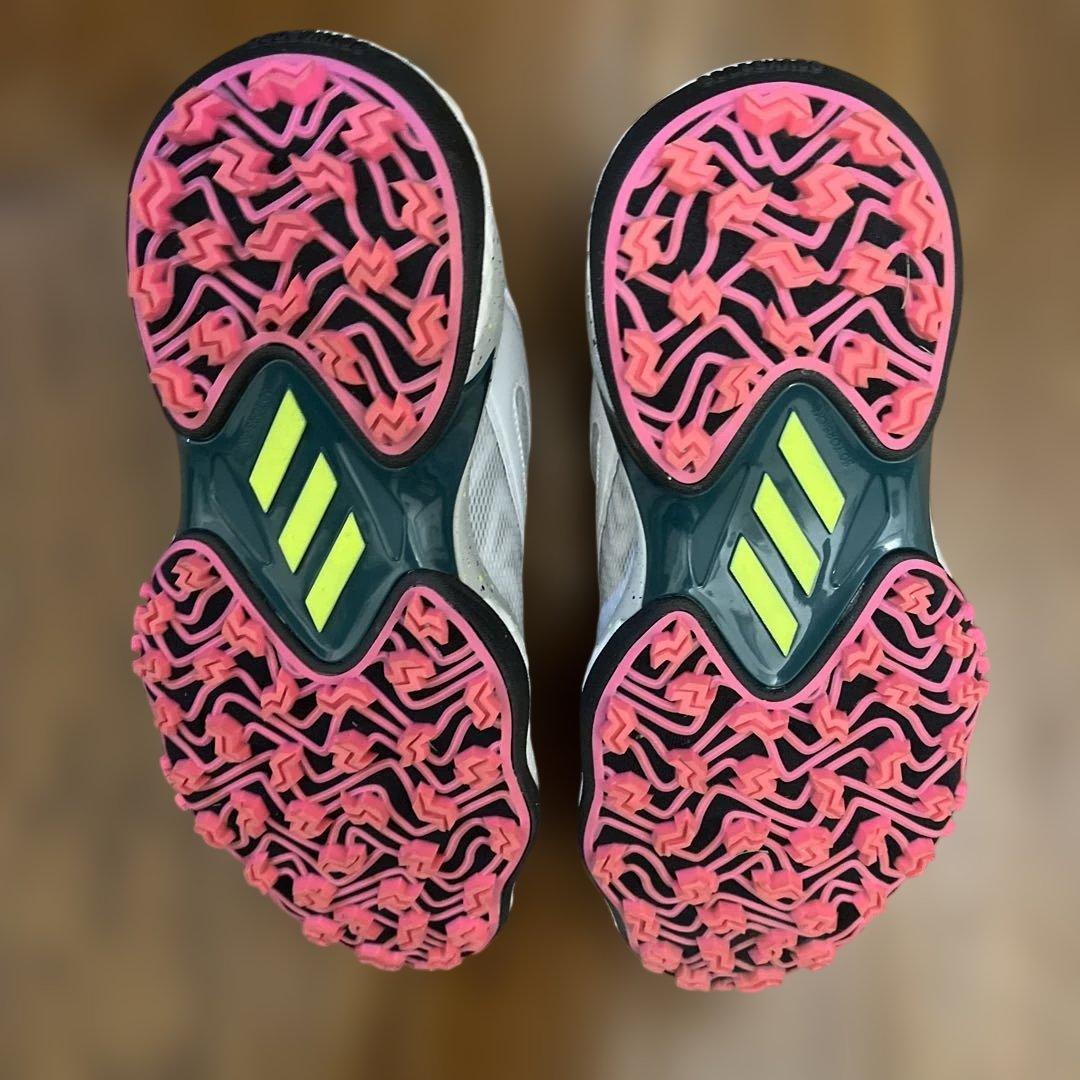 お値下げ中　美品　adidas BOOST ゴルフシューズ 女性用 ホワイト