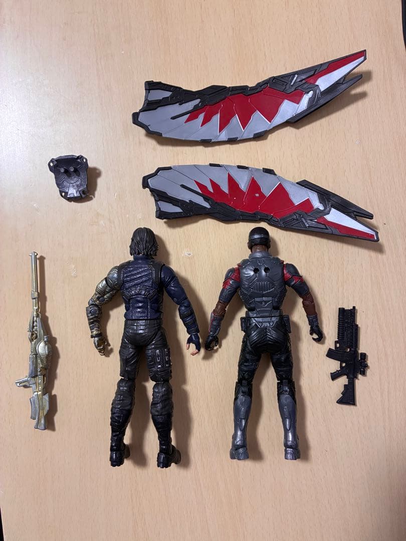 マーベルレジェンド ウィンターソルジャー バッキー ファルコン
