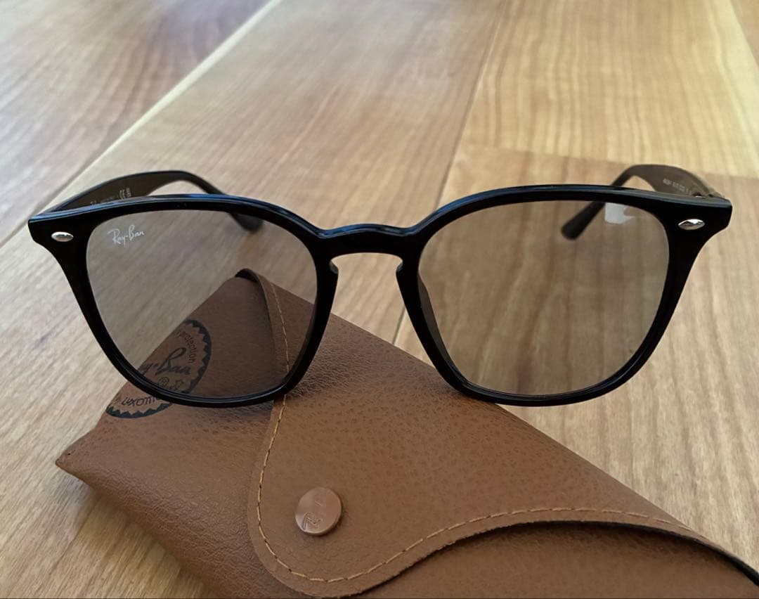 Ray-Ban サングラス RB4258