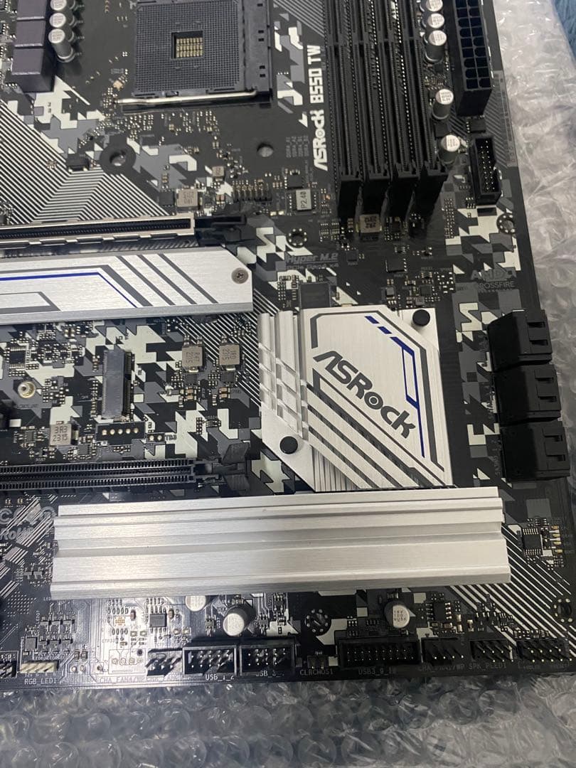 ASRock B550TWとddr4 3200mhz メモリ32gb