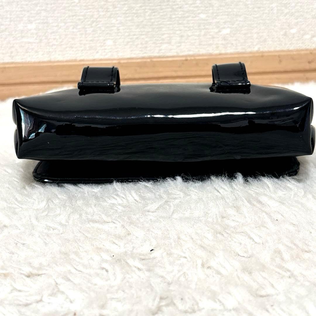 CHANEL シャネル　ウエストポーチ　エナメル　ノベルティ　ボディバッグ