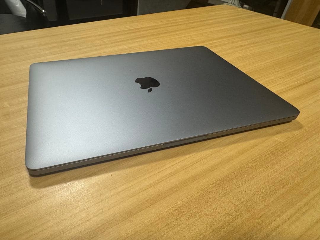 MacBook Pro 2020年　i5. 16gb. 512gb.