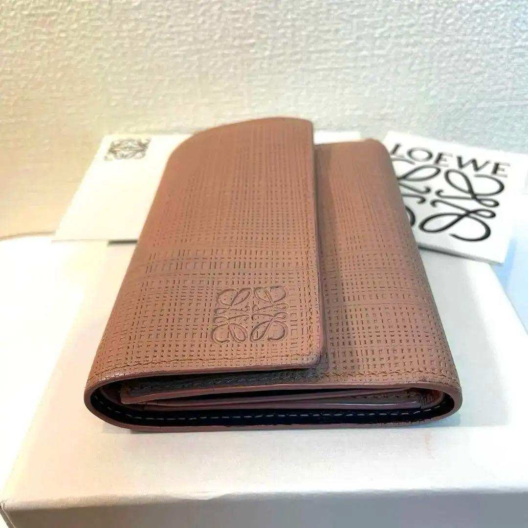 LOEWE ピンクベージュ　三つ折り財布