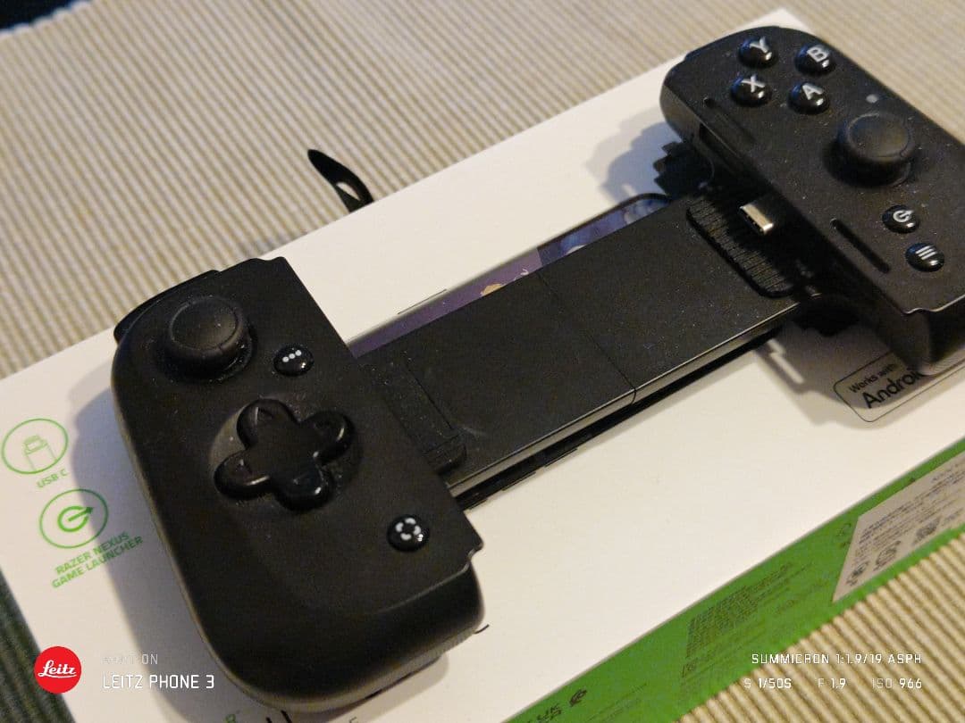 Razer Kishi V2 USB C モバイル ゲーミングコントローラー