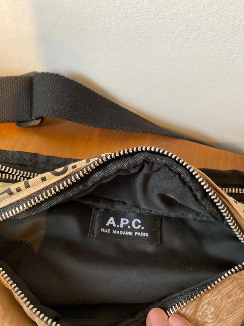 【新品・未使用】 A.P.C.｜ボディーバッグ｜BANANE REPEAT