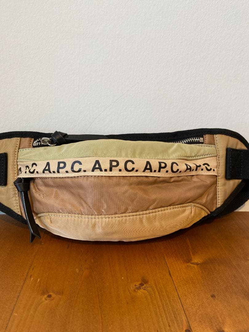 【新品・未使用】 A.P.C.｜ボディーバッグ｜BANANE REPEAT