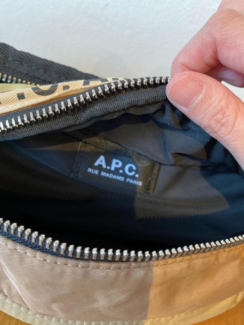 【新品・未使用】 A.P.C.｜ボディーバッグ｜BANANE REPEAT