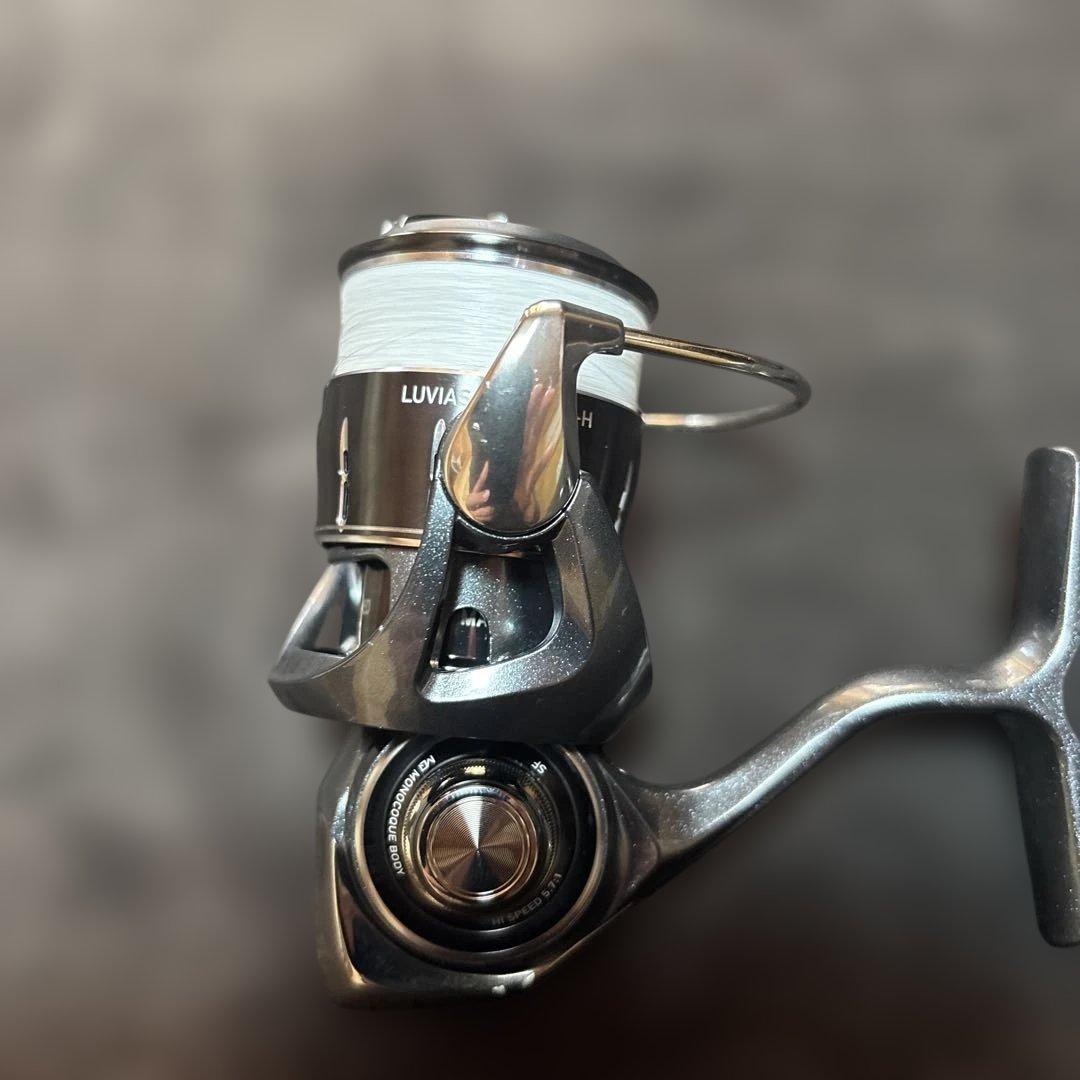 DAIWA LUVIAS SF2000SS-H スピニングリール