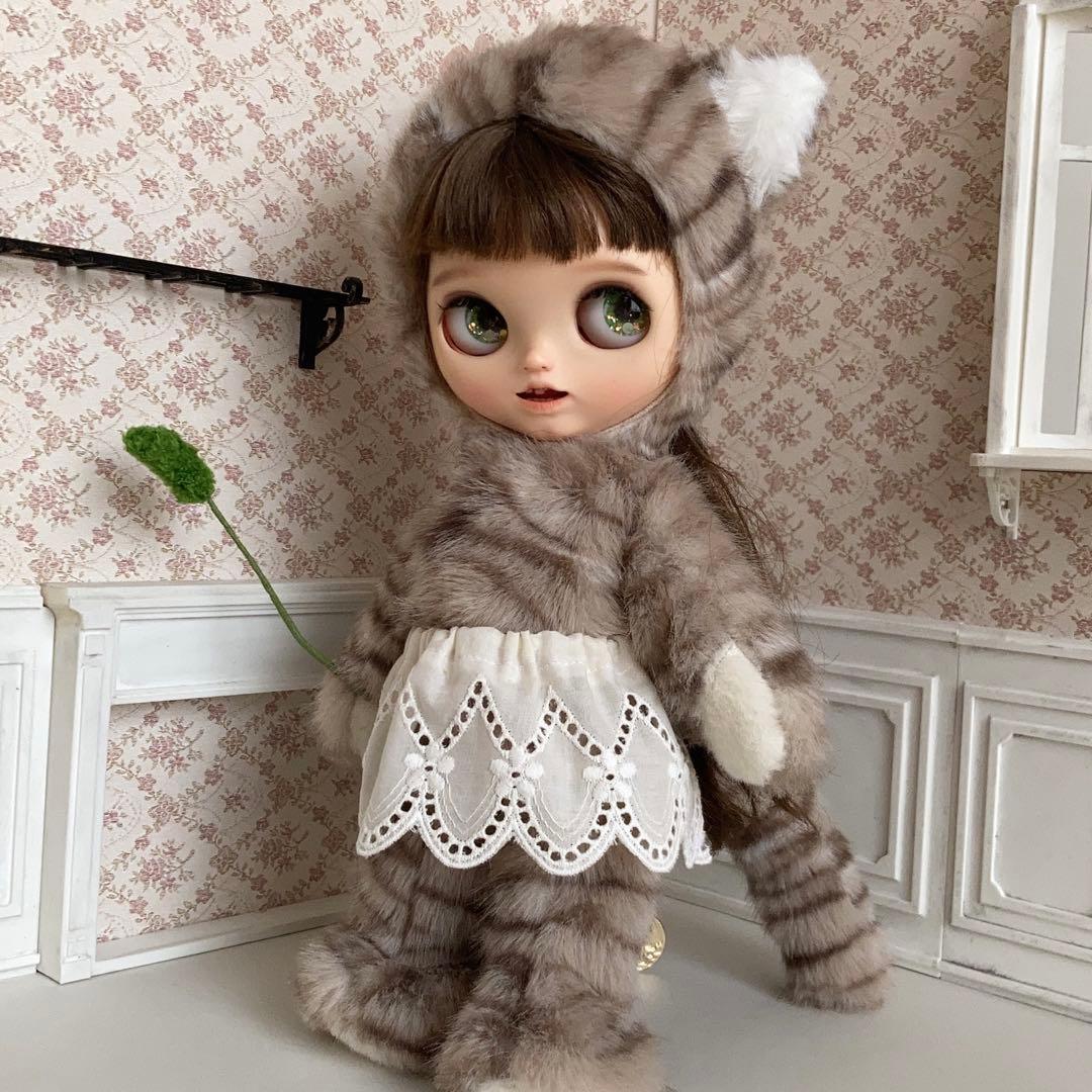 ブライスアウトフィット　着ぐるみトラネコちゃん（キジトラ）