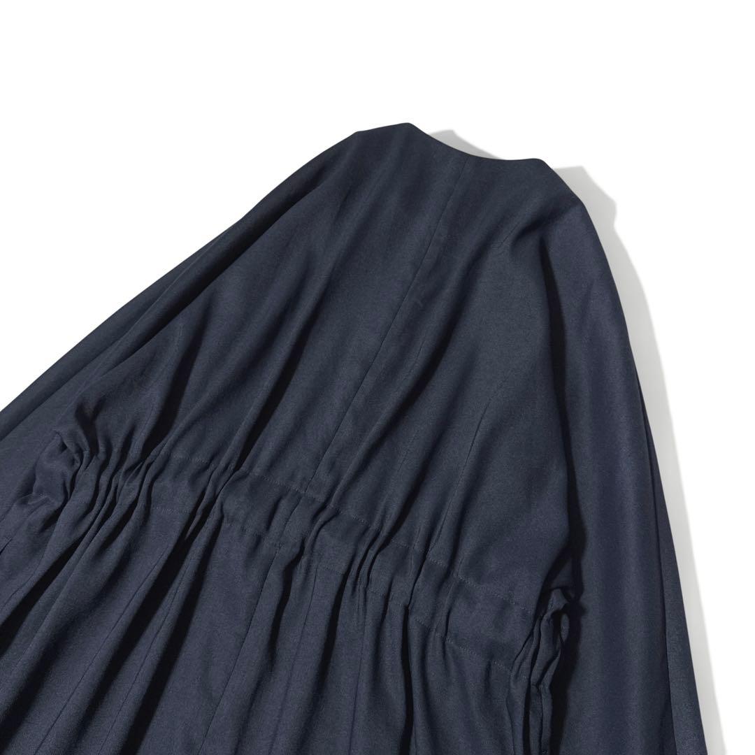 極美品✨️24SS　定価6.4万　ベイジ　MARIE / ノーカラーコート　紺