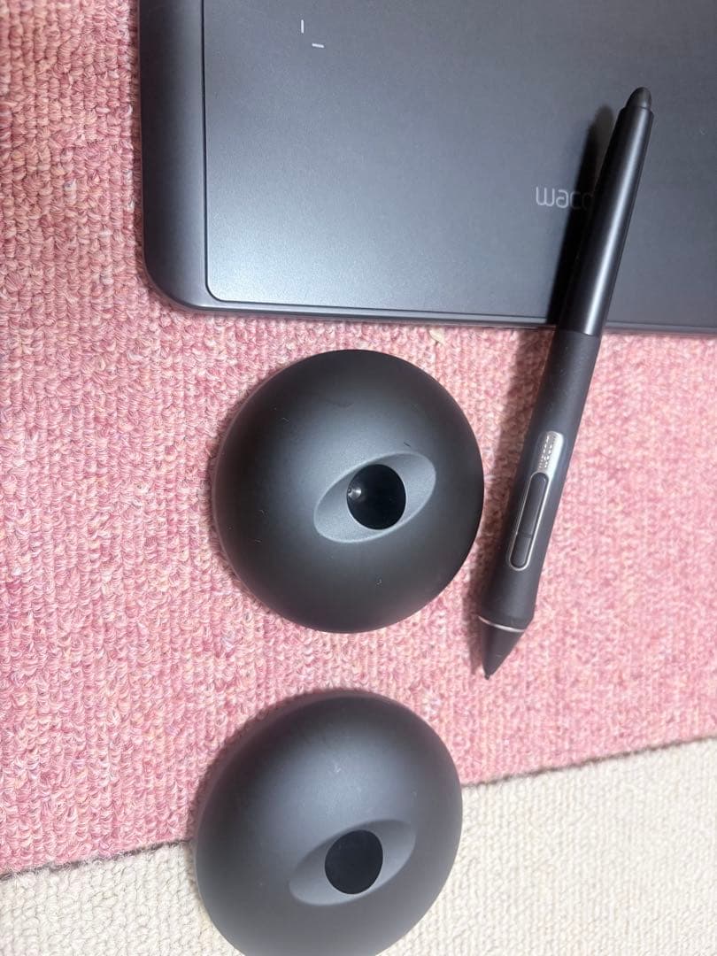Wacom ペンタブレット本体 USBケーブル付きペン立て2つ