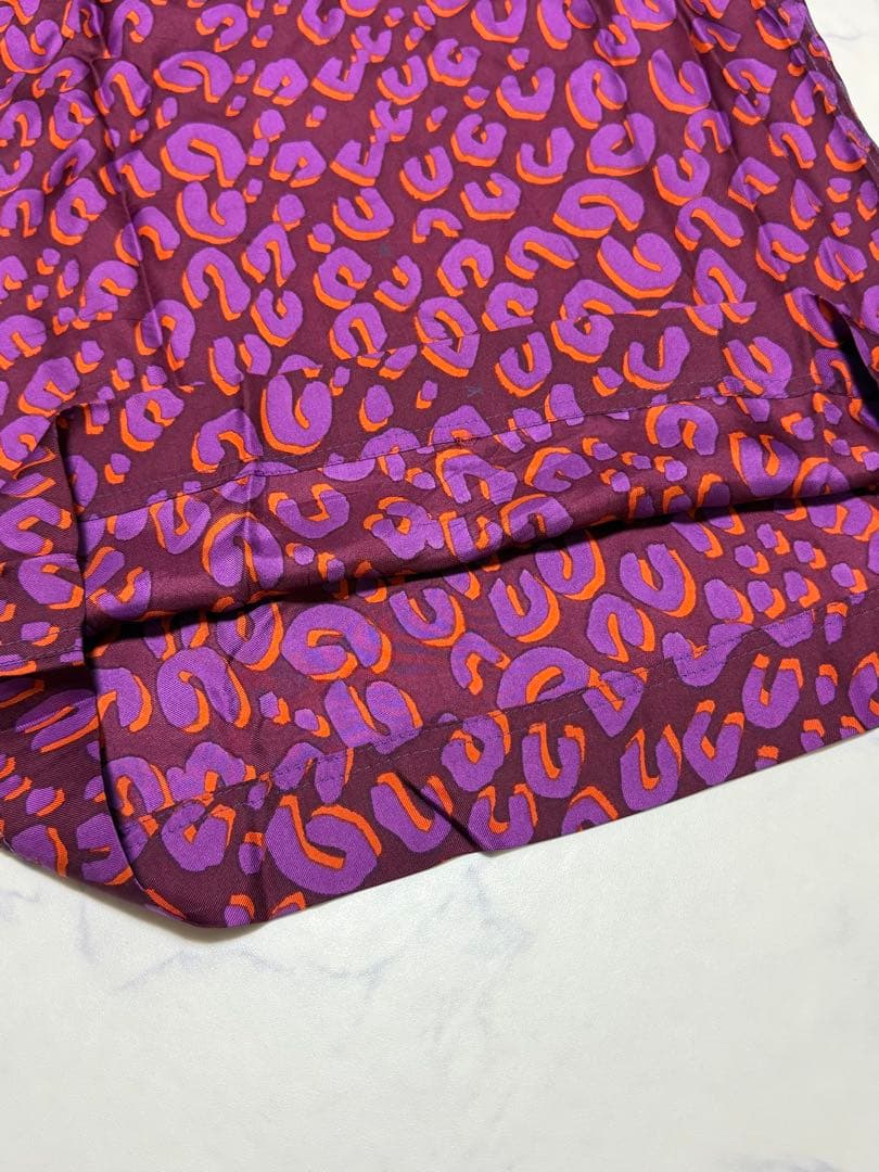 美品　Louis Vuitton ヒョウ柄　シルク100% ロゴ金具　ワンピース