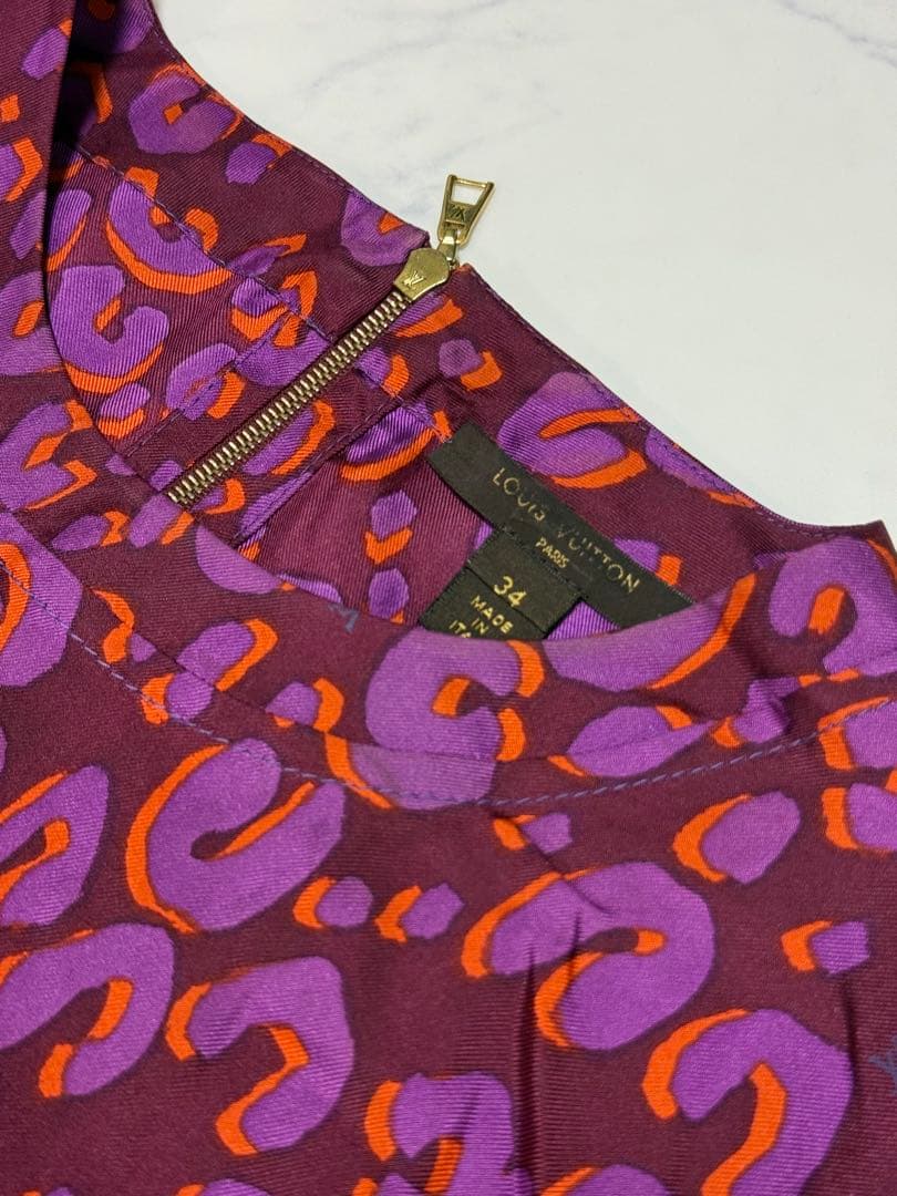 美品　Louis Vuitton ヒョウ柄　シルク100% ロゴ金具　ワンピース