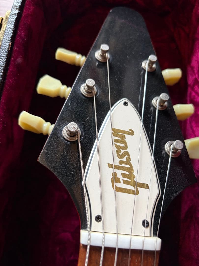 ギター Gibson Flying V 67 reissue maestro arm