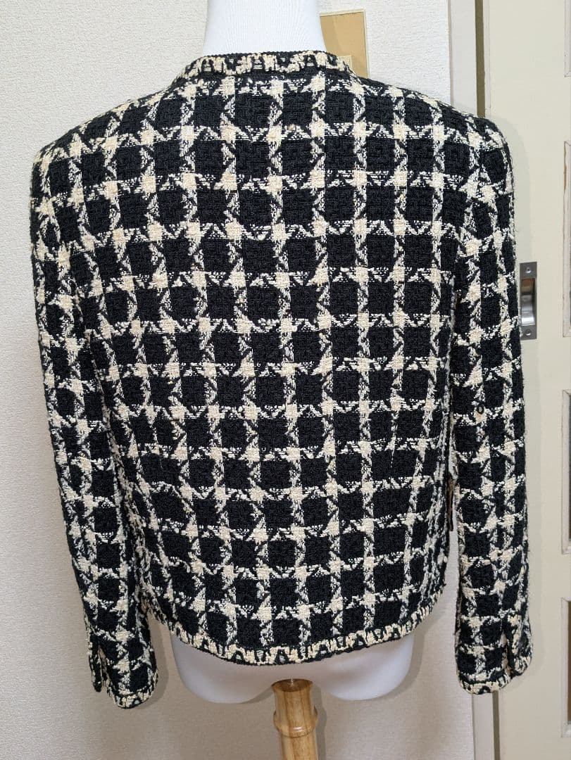 シャネル（CHANEL）　 ノーカラージャケット黒と白のチェック柄 ハンガー付き