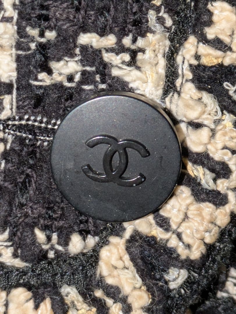 シャネル（CHANEL）　 ノーカラージャケット黒と白のチェック柄 ハンガー付き
