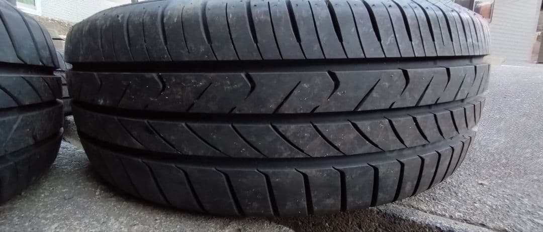 215/65R16 TOYO 4本