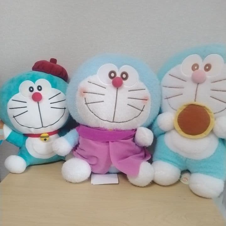 ドラえもん　ぬいぐるみまとめ売り