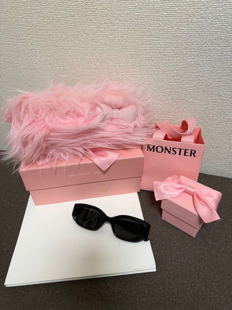 GENTLE MONSTER Jennie Wispy 01 ブラック