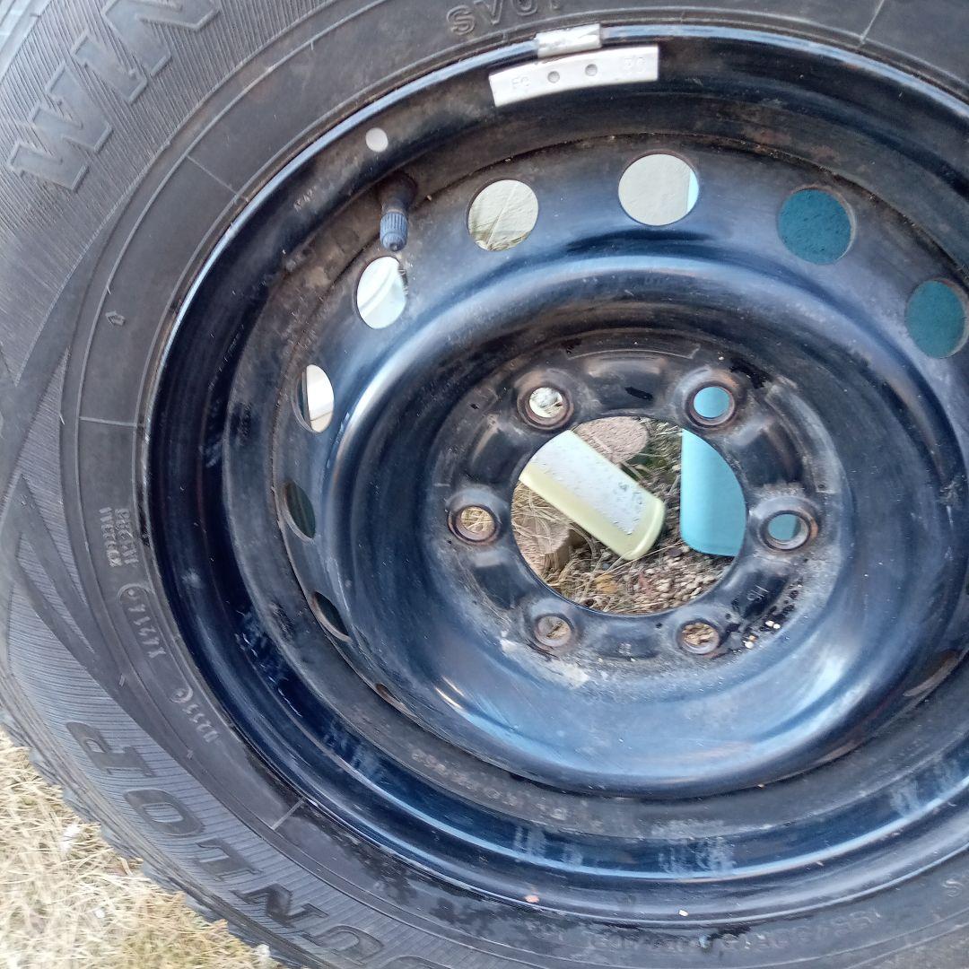 195/80R15 スタッドレスタイヤ 4本セット