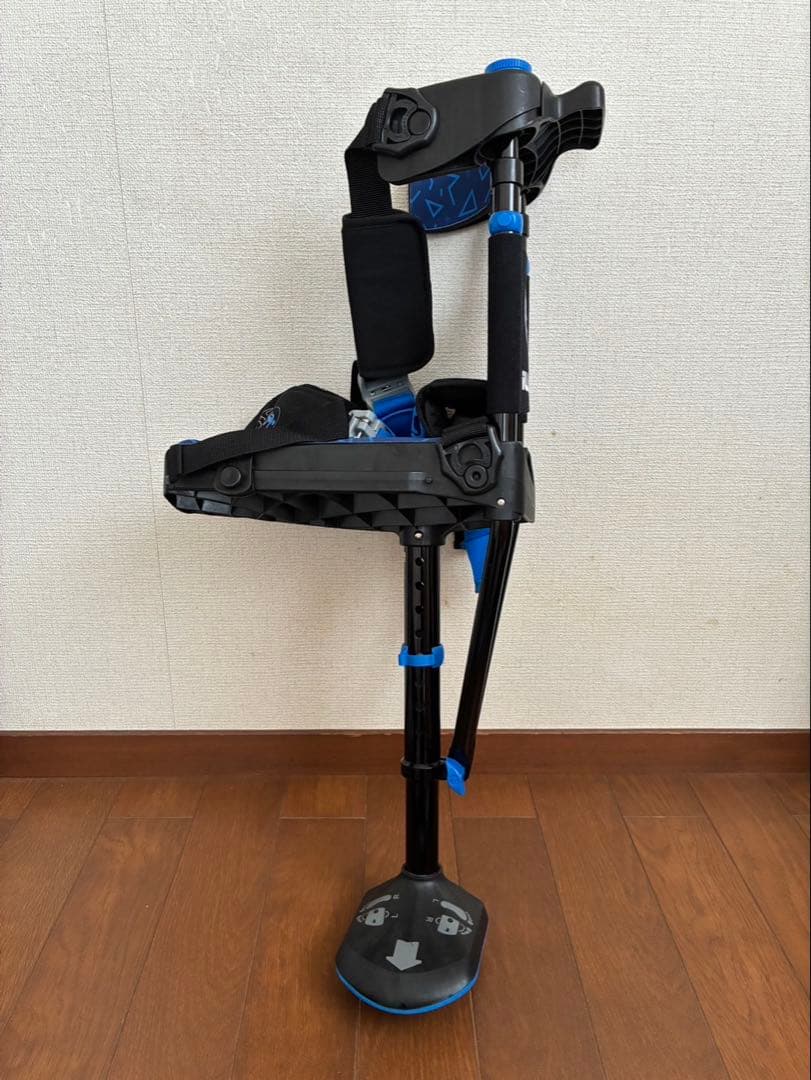 i walk ハンズフリー松葉杖