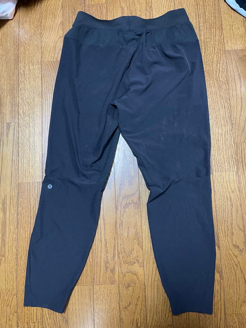 lululemon ブラック メンズパンツ 美品　履き心地良し！