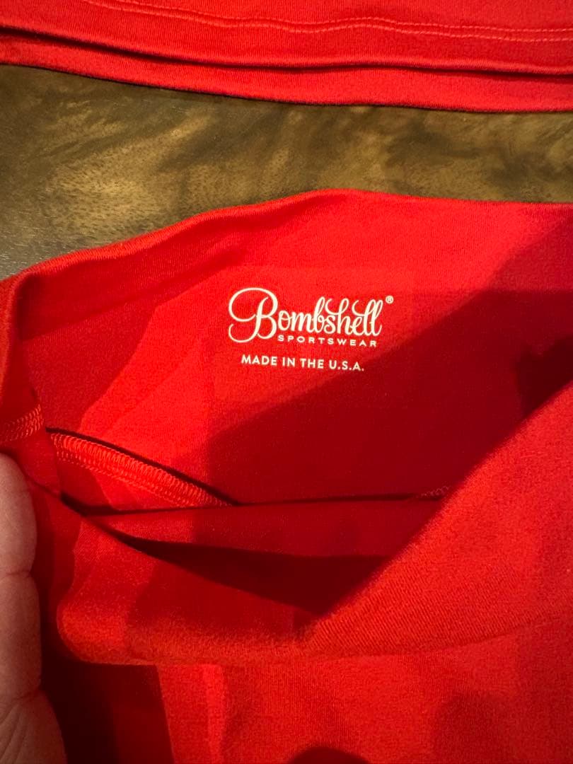 BOMBSHELL SPORTSWEARヨガウェアセット レッド(XS)