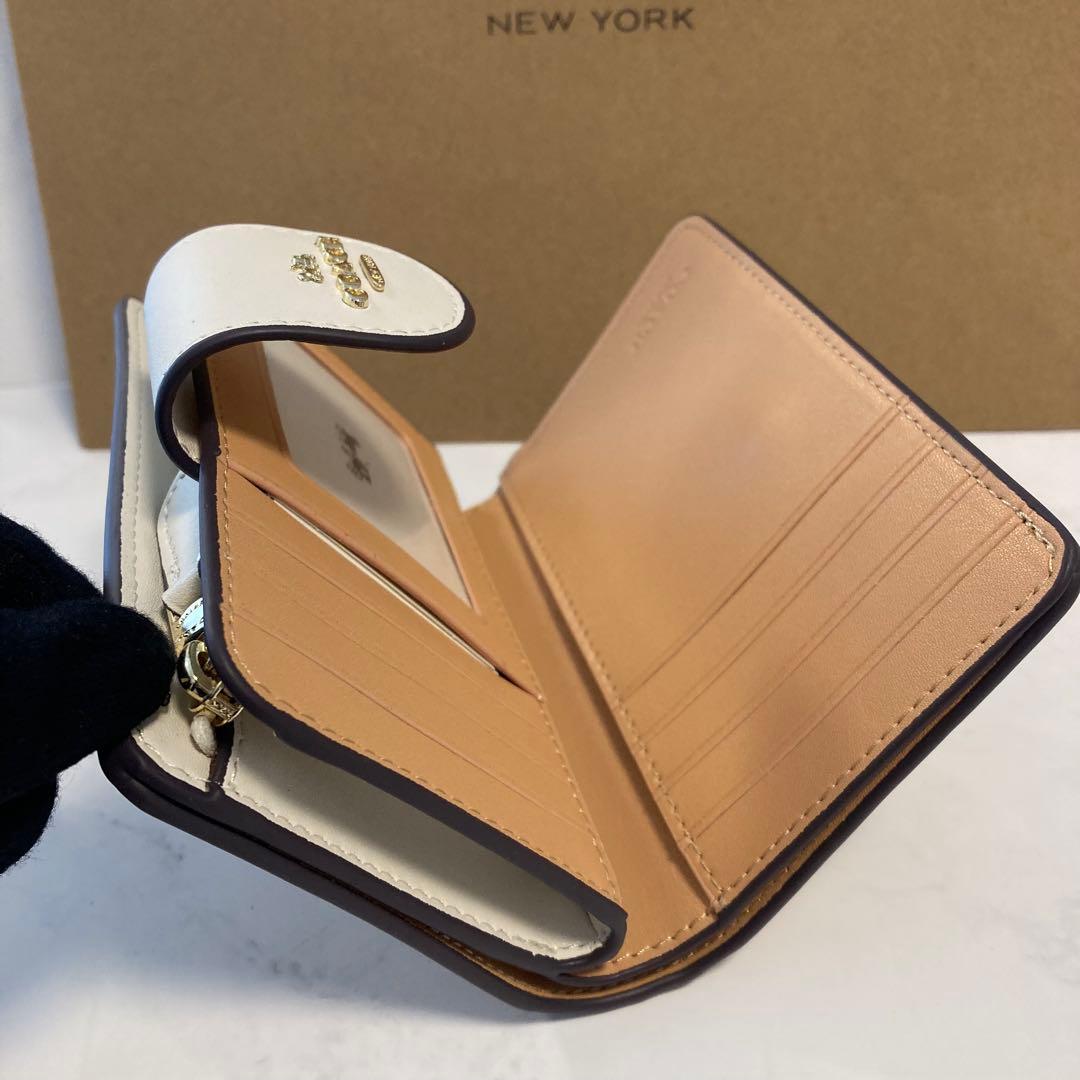 新品　COACH 長財布　コーチ　二つ折り財布　レディース ホワイト ブラウン